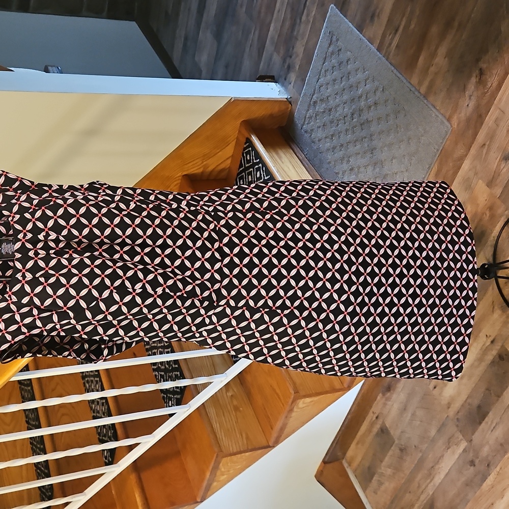 👗East 5th Black, Pink and White Sheath Midi Dress - Picture 3 of 8